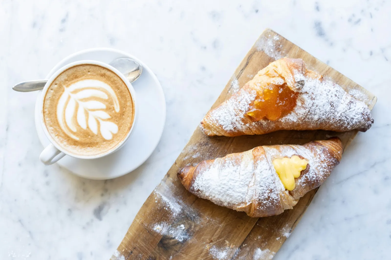 Cornetti e cappuccino
