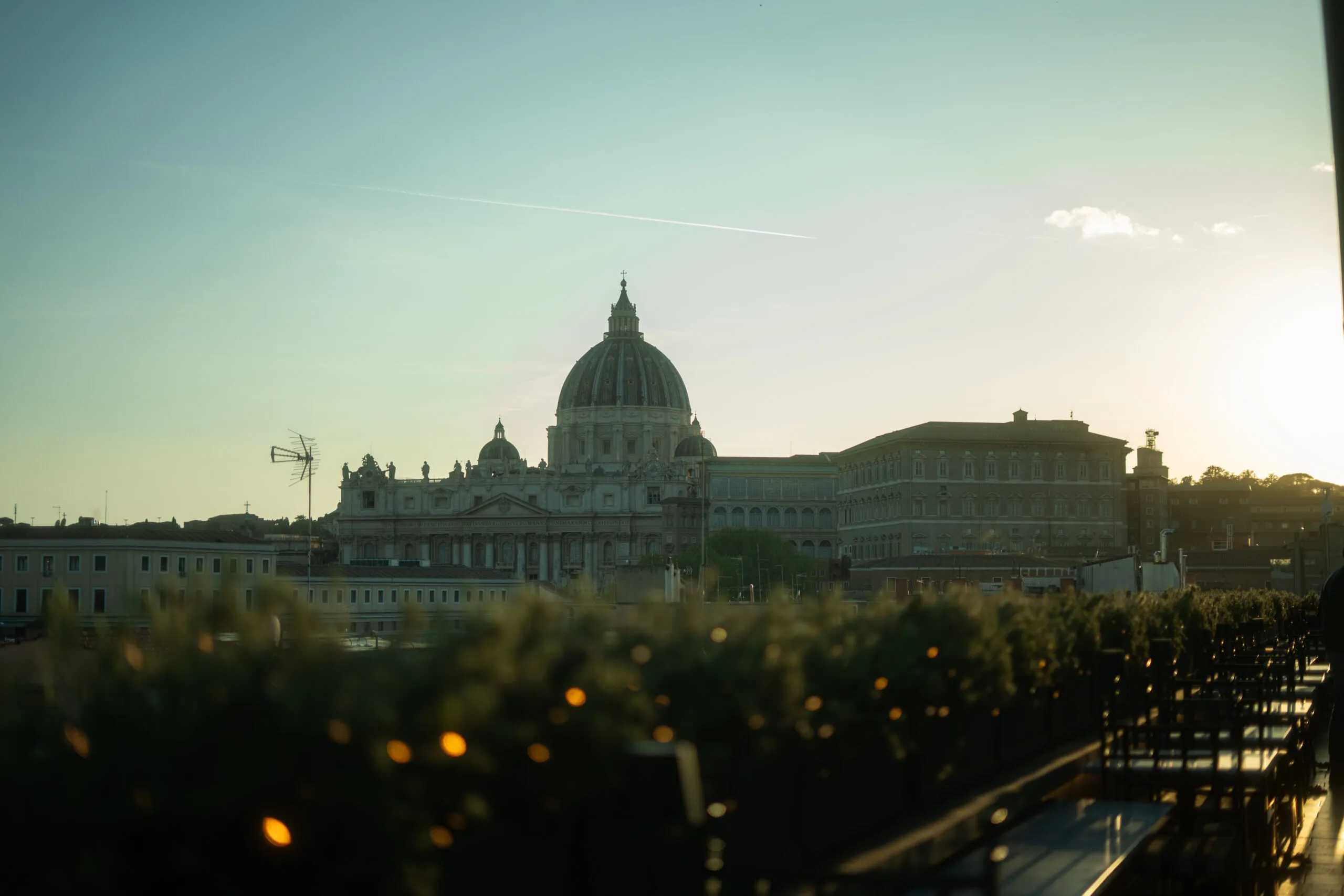 La cupola di San Pietro vista dal rooftop di Carosello